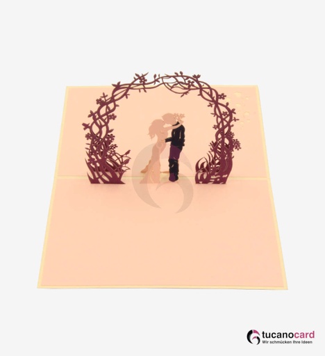 [1100021] Pärchen unter lila Blumenbogen - Kartenfarbe Beige - 12 x 17 cm